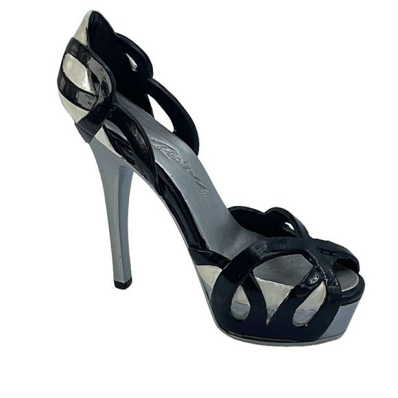 Raine Just the Right Shoe “High Maintenance “ retired - Picture 1 of 5